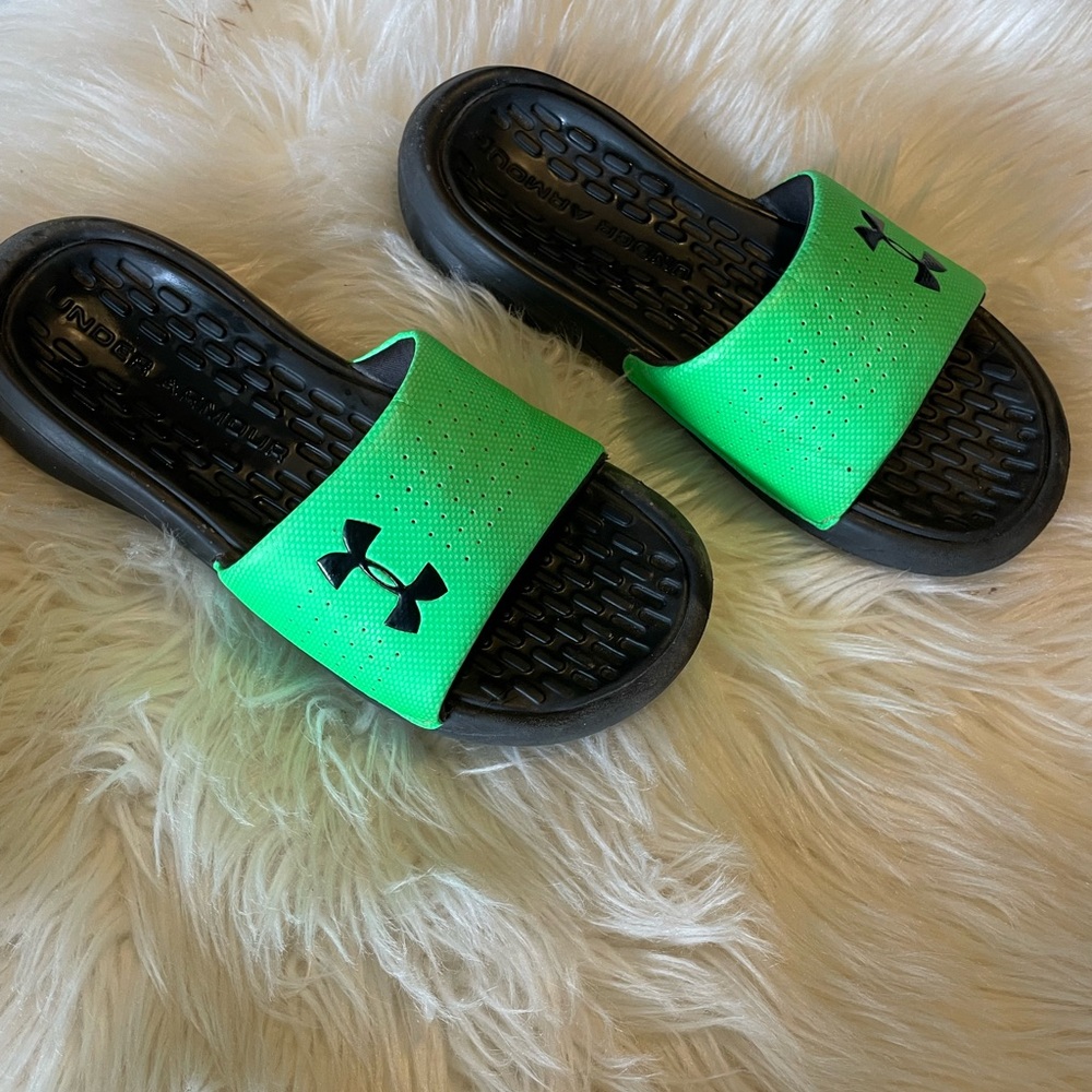 Under Armour Green and Black Sporty Slide Sandals